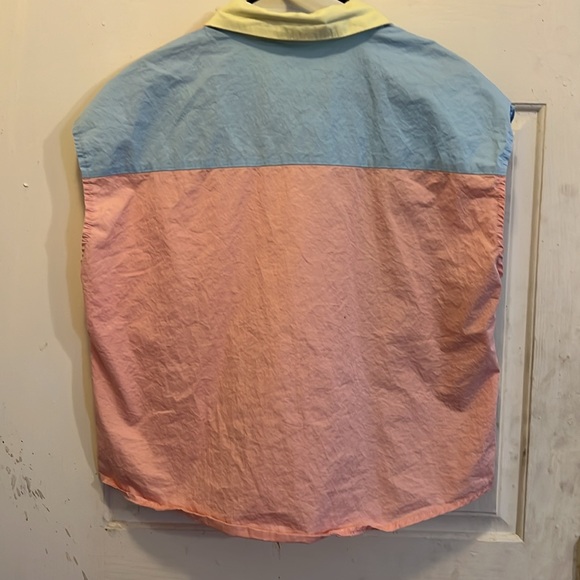 COLORFUL BUTTON TOP - Picture 3 of 4